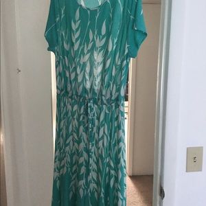 Vintage Bob Mackie dress , soft green with Tulips size 10 . Beautiful 🌷